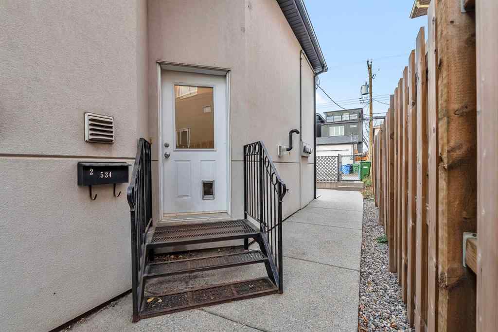 MLS® A2261135 - Unit #2 534 56 Avenue SW in Windsor Park Calgary, Residential