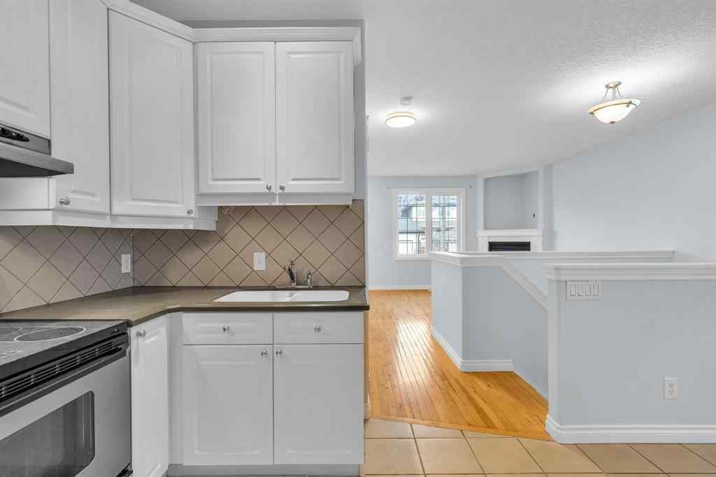 MLS® A2261135 - Unit #2 534 56 Avenue SW in Windsor Park Calgary, Residential