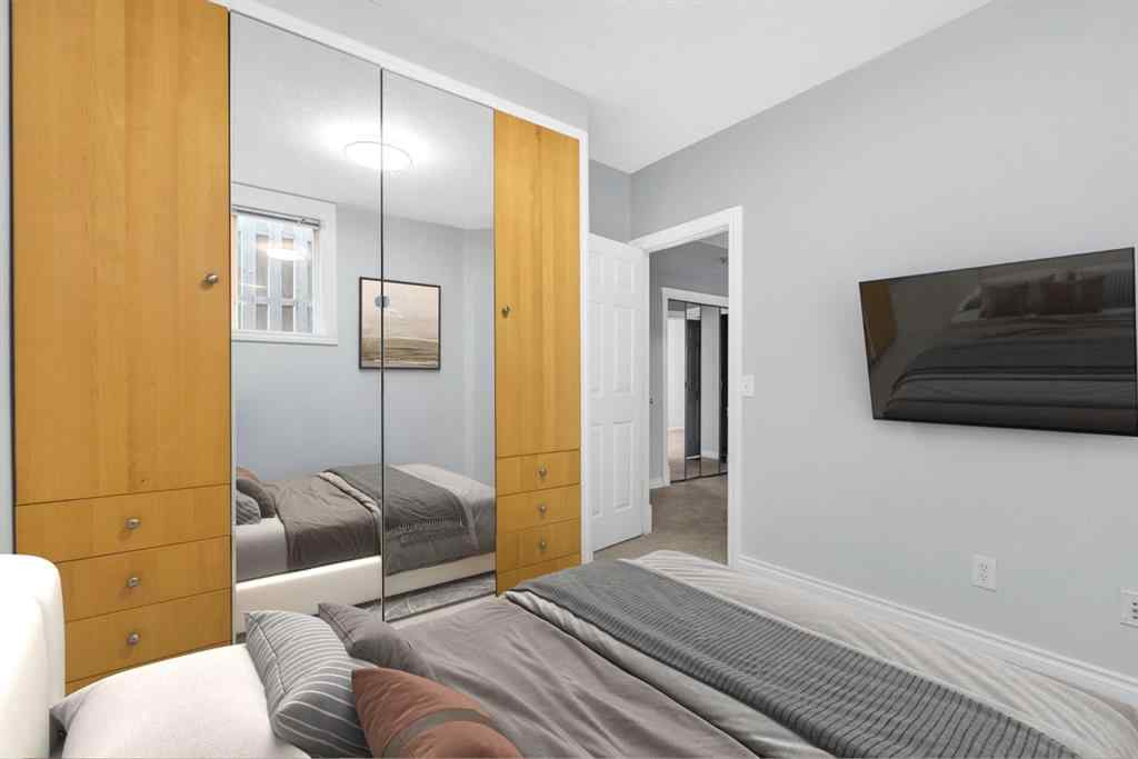 MLS® A2261135 - Unit #2 534 56 Avenue SW in Windsor Park Calgary, Residential