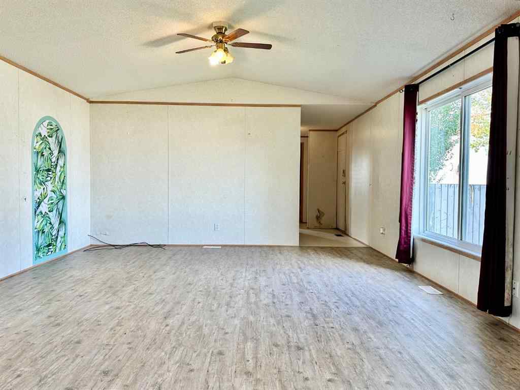 MLS® A2261145 - Unit #8 310 Railway Avenue  in NONE Duchess, Mobile