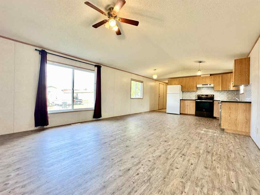 MLS® A2261145 - Unit #8 310 Railway Avenue  in NONE Duchess, Mobile