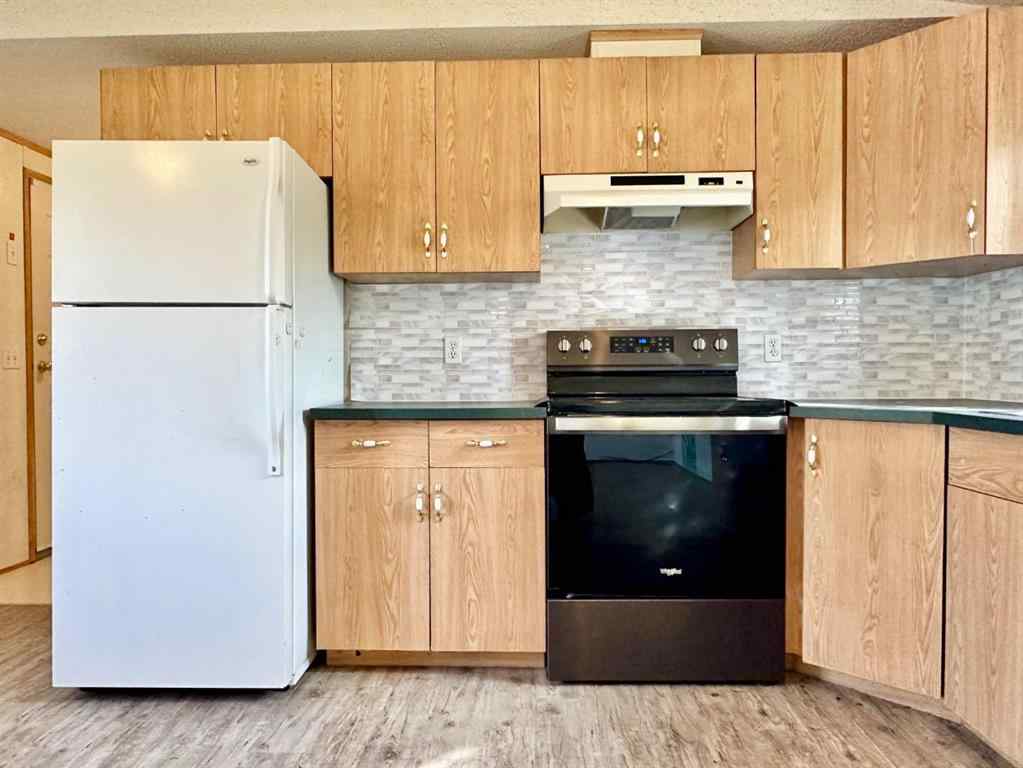 MLS® A2261145 - Unit #8 310 Railway Avenue  in NONE Duchess, Mobile