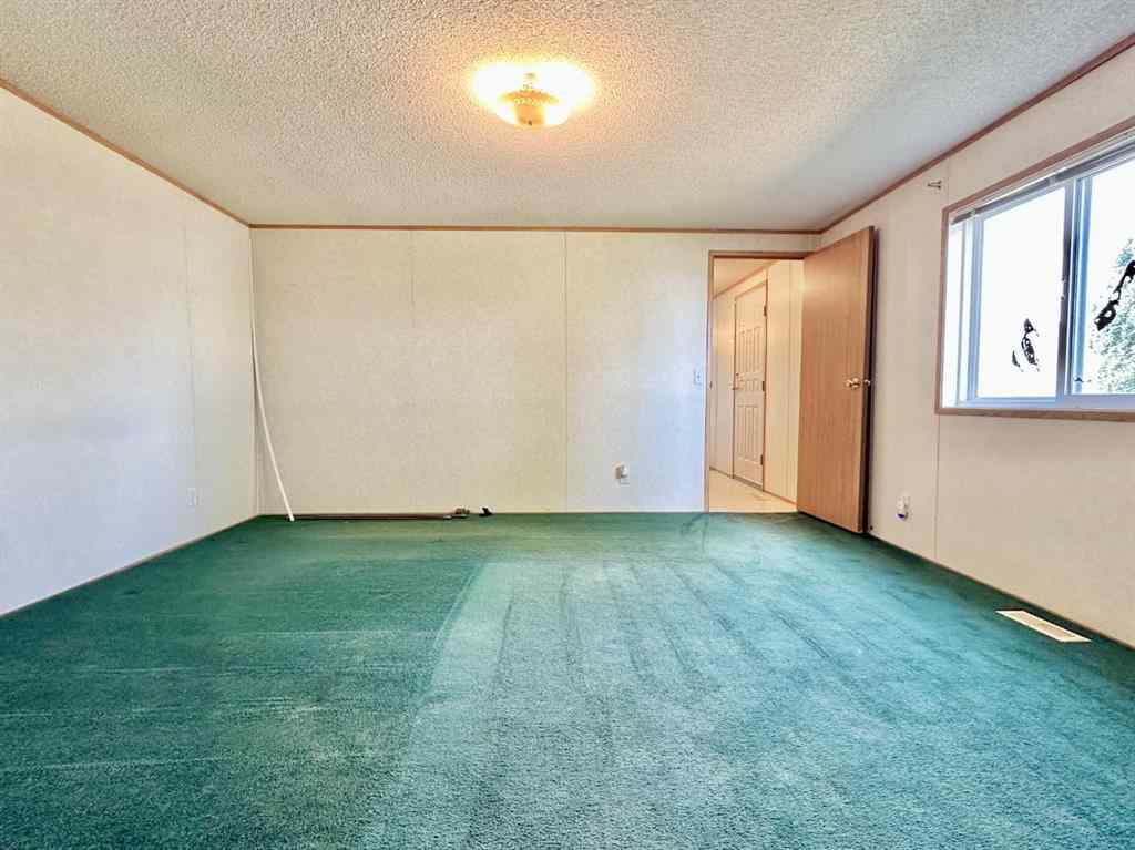 MLS® A2261145 - Unit #8 310 Railway Avenue  in NONE Duchess, Mobile