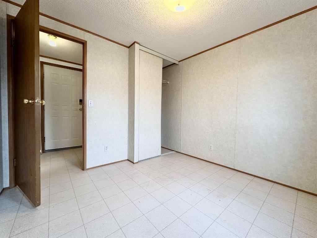 MLS&reg; # A2261145 - Unit #8 310 Railway Avenue  in NONE Duchess, Mobile Open Houses