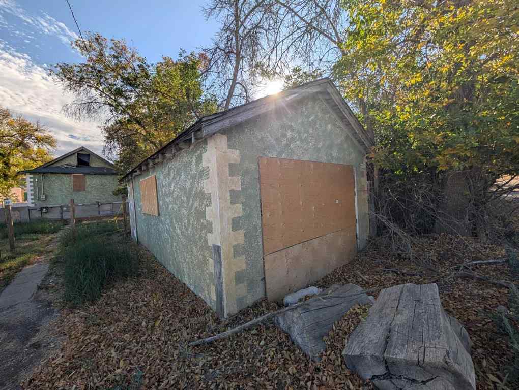 MLS® A2261147 - 620 Spencer Street SE in River Flats Medicine Hat, Residential