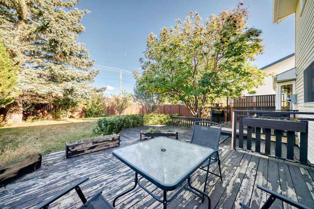 MLS® A2261153 - 656 Woodbine Boulevard SW in Woodbine Calgary, Residential