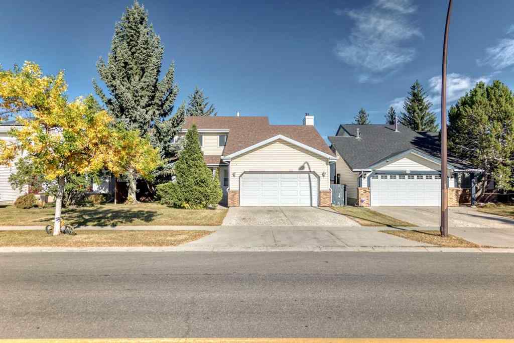 MLS® A2261153 - 656 Woodbine Boulevard SW in Woodbine Calgary, Residential