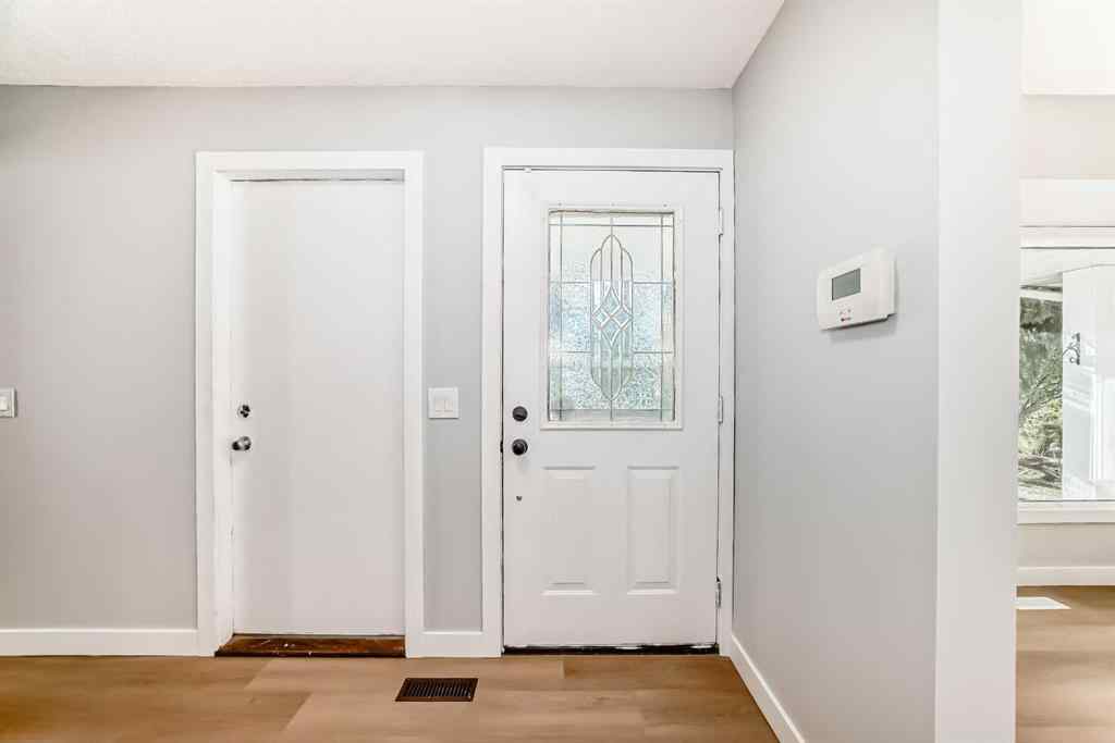 MLS® A2261153 - 656 Woodbine Boulevard SW in Woodbine Calgary, Residential