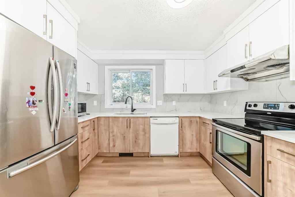 MLS® A2261153 - 656 Woodbine Boulevard SW in Woodbine Calgary, Residential