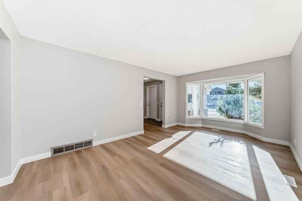 MLS® A2261153 - 656 Woodbine Boulevard SW in Woodbine Calgary, Residential