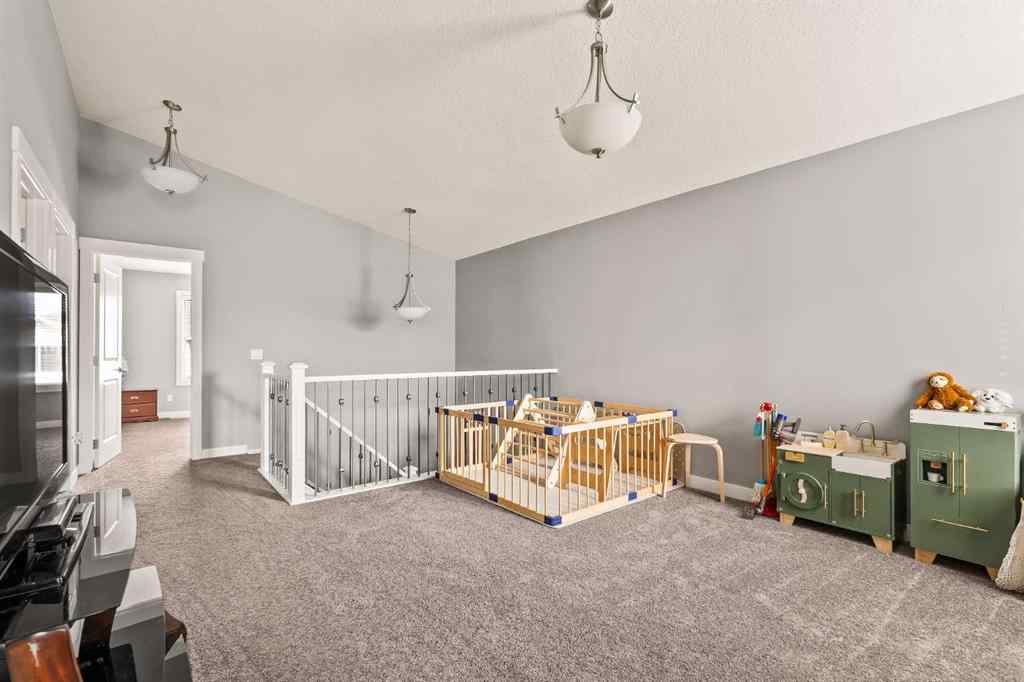 MLS® A2261157 - 313 Evansglen Drive NW in Evanston Calgary, Residential