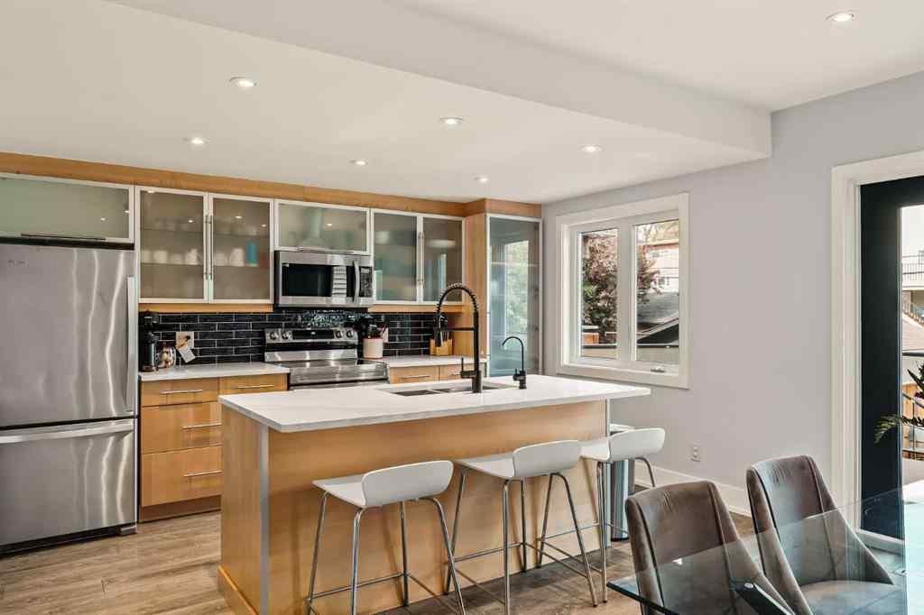 MLS® A2261161 - 1614 27 Avenue SW in South Calgary Calgary, Residential