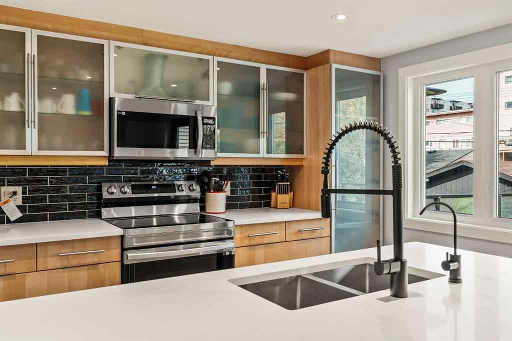 MLS® A2261161 - 1614 27 Avenue SW in South Calgary Calgary, Residential