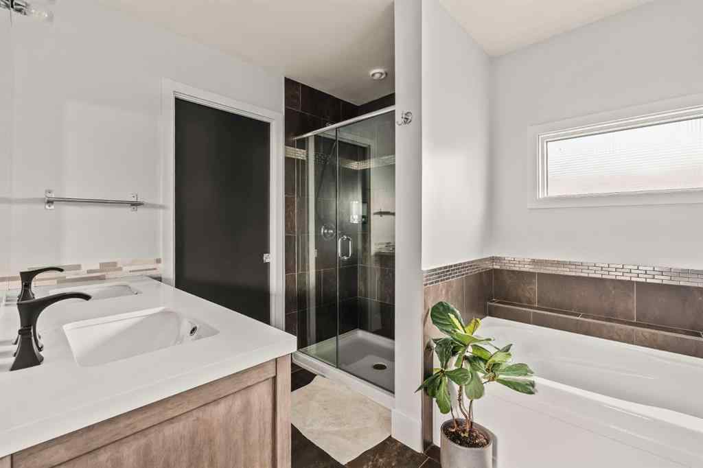 MLS® A2261161 - 1614 27 Avenue SW in South Calgary Calgary, Residential