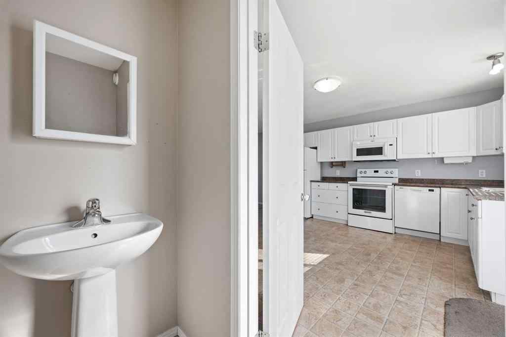 MLS® A2261163 - Unit #Unit 6 1811 49 Avenue  in Wallacefield Lloydminster, Residential