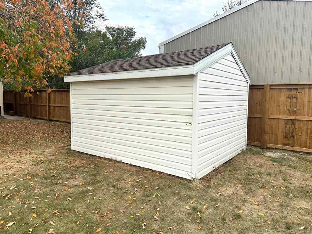 MLS® A2261165 - 5301 52 Street  in NONE Taber, Residential