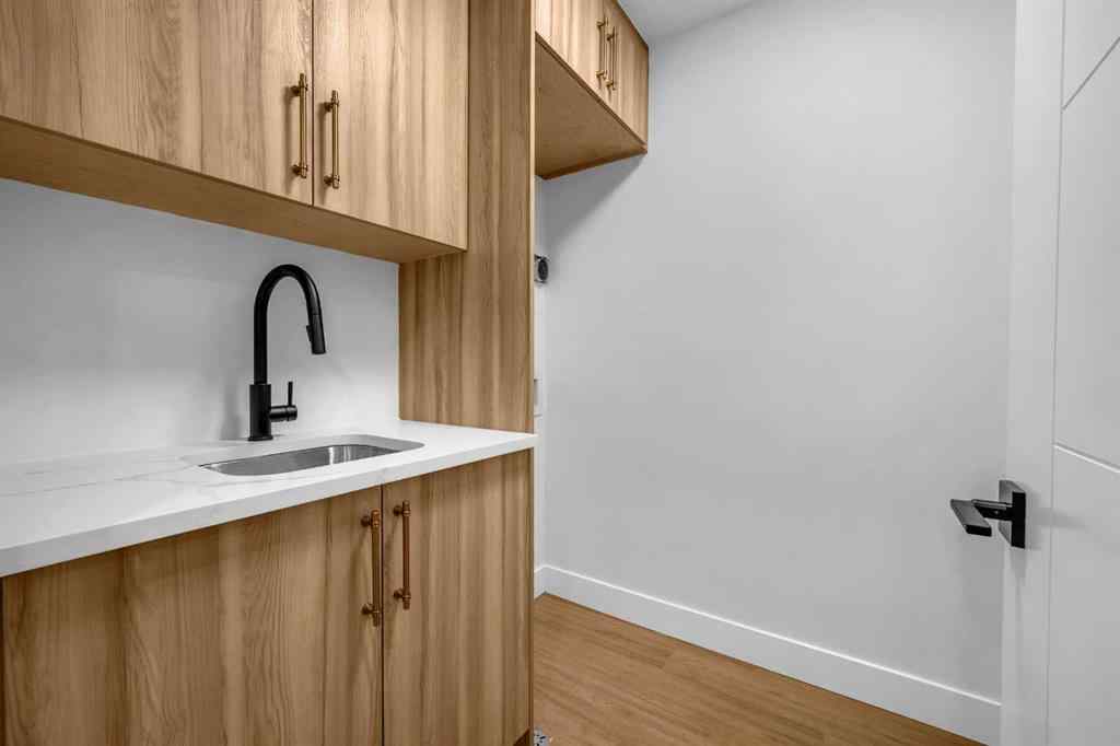 MLS® A2261176 - 2435 52 Avenue SW in North Glenmore Park Calgary, Residential