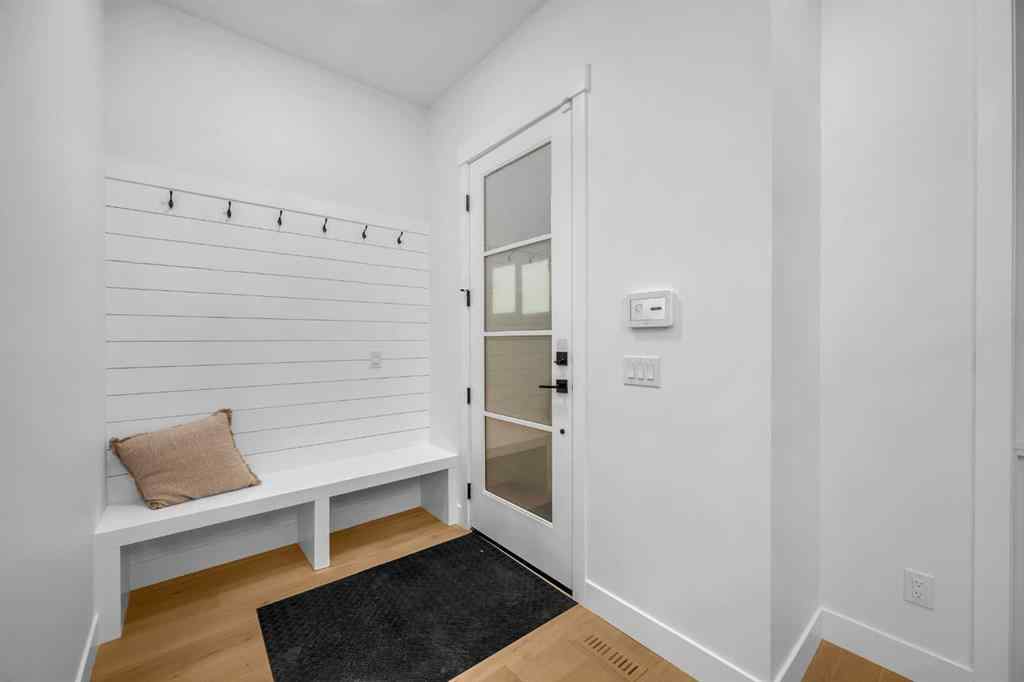 MLS® A2261176 - 2435 52 Avenue SW in North Glenmore Park Calgary, Residential