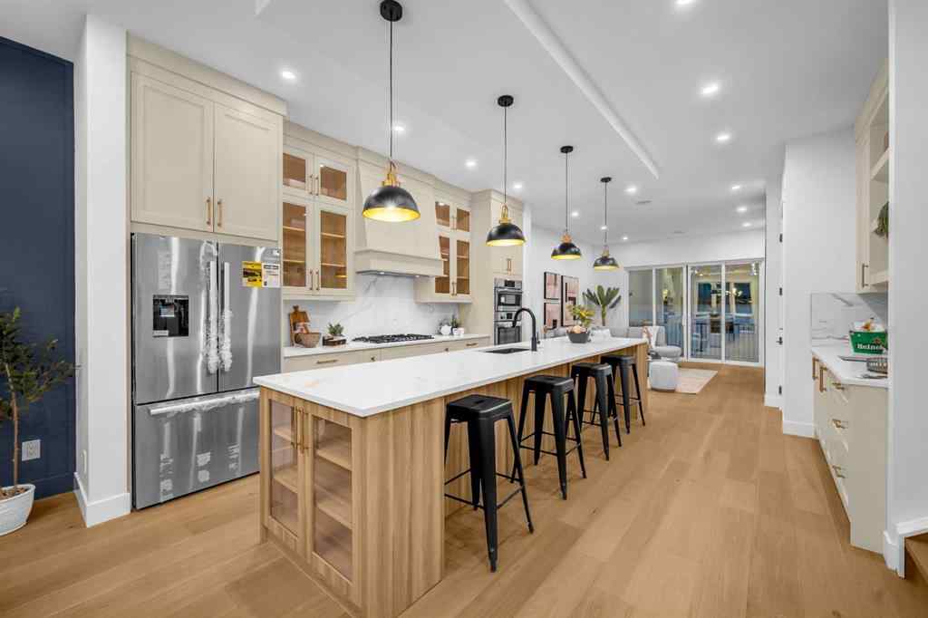 MLS® A2261176 - 2435 52 Avenue SW in North Glenmore Park Calgary, Residential