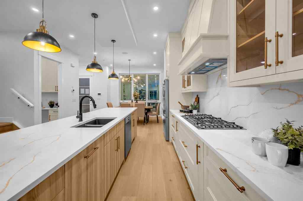 MLS® A2261176 - 2435 52 Avenue SW in North Glenmore Park Calgary, Residential