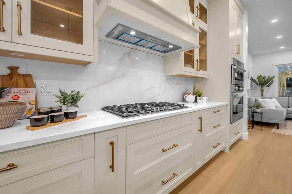 MLS® A2261176 - 2435 52 Avenue SW in North Glenmore Park Calgary, Residential