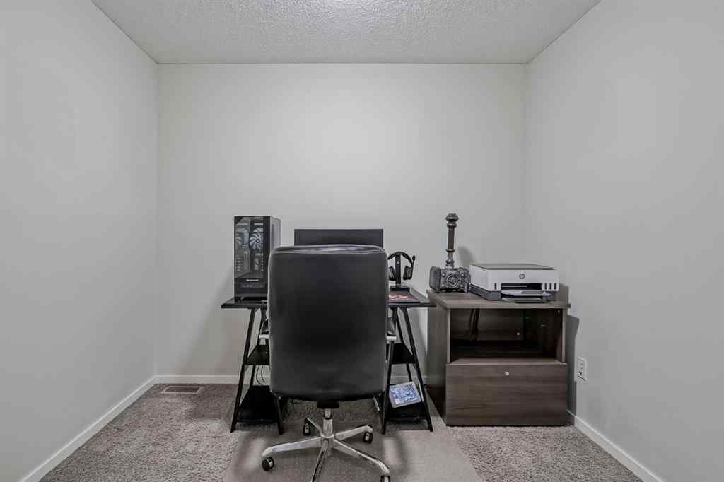 MLS® A2261178 - 43 Kinlea Common NW in Kincora Calgary, Residential