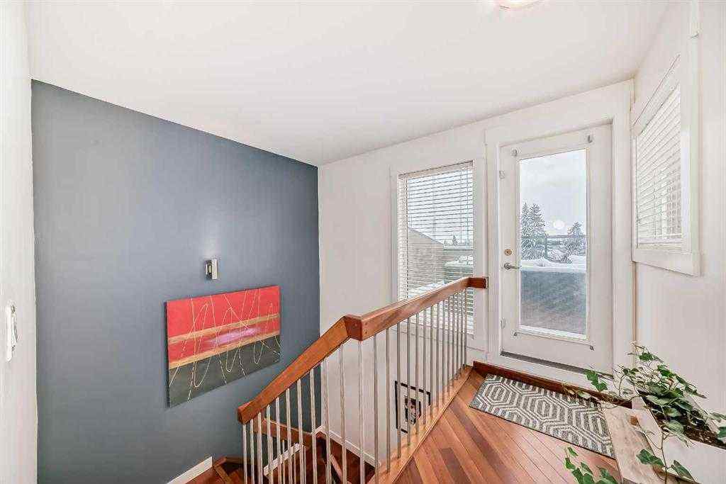 MLS® A2261181 - 3002 18 Street SW in South Calgary Calgary, Residential