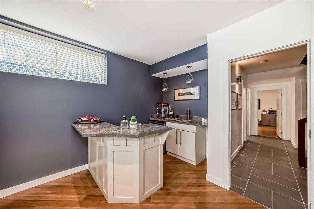 MLS® A2261181 - 3002 18 Street SW in South Calgary Calgary, Residential