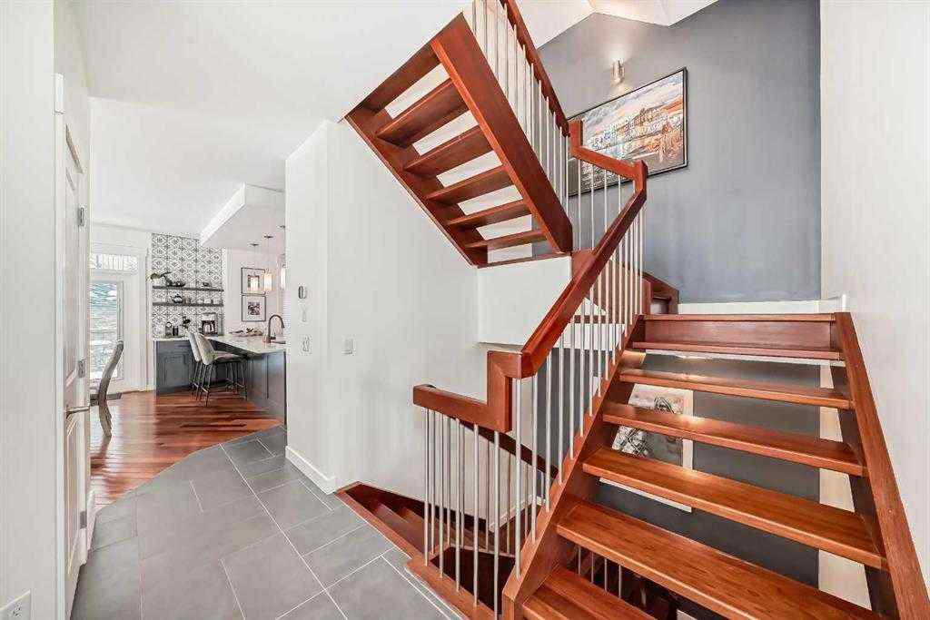 MLS® A2261181 - 3002 18 Street SW in South Calgary Calgary, Residential