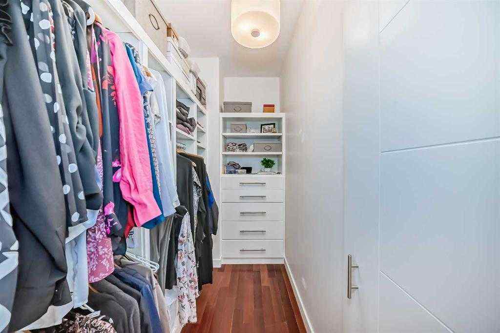 MLS® A2261181 - 3002 18 Street SW in South Calgary Calgary, Residential