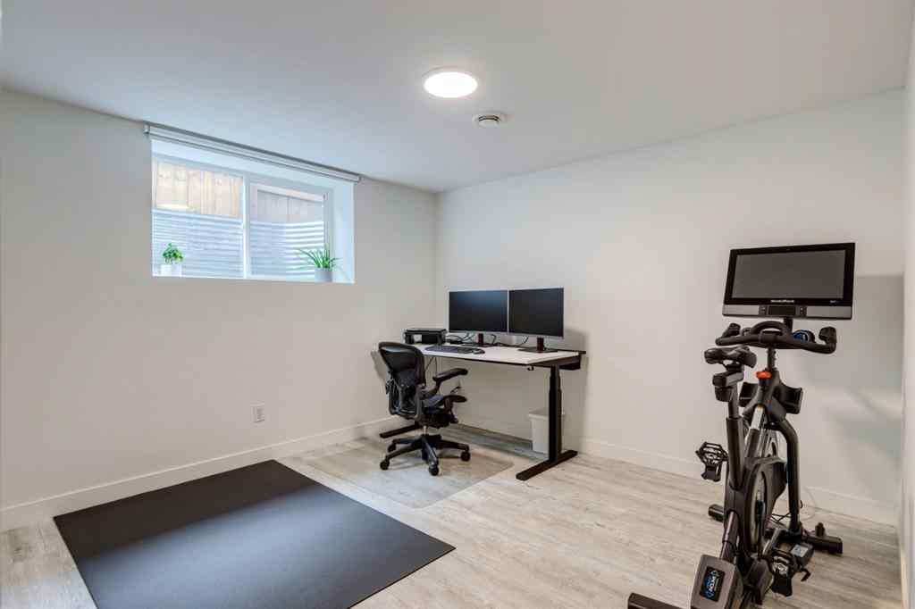 MLS® A2261189 - 1240 Mapleglade Crescent SE in Maple Ridge Calgary, Residential