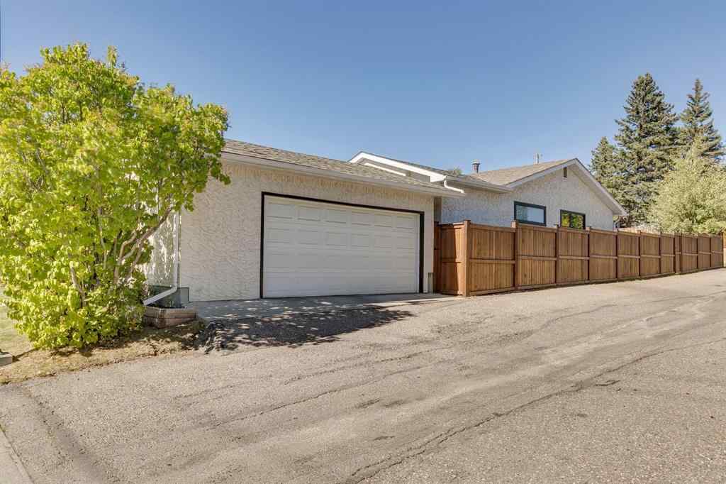 MLS® A2261189 - 1240 Mapleglade Crescent SE in Maple Ridge Calgary, Residential