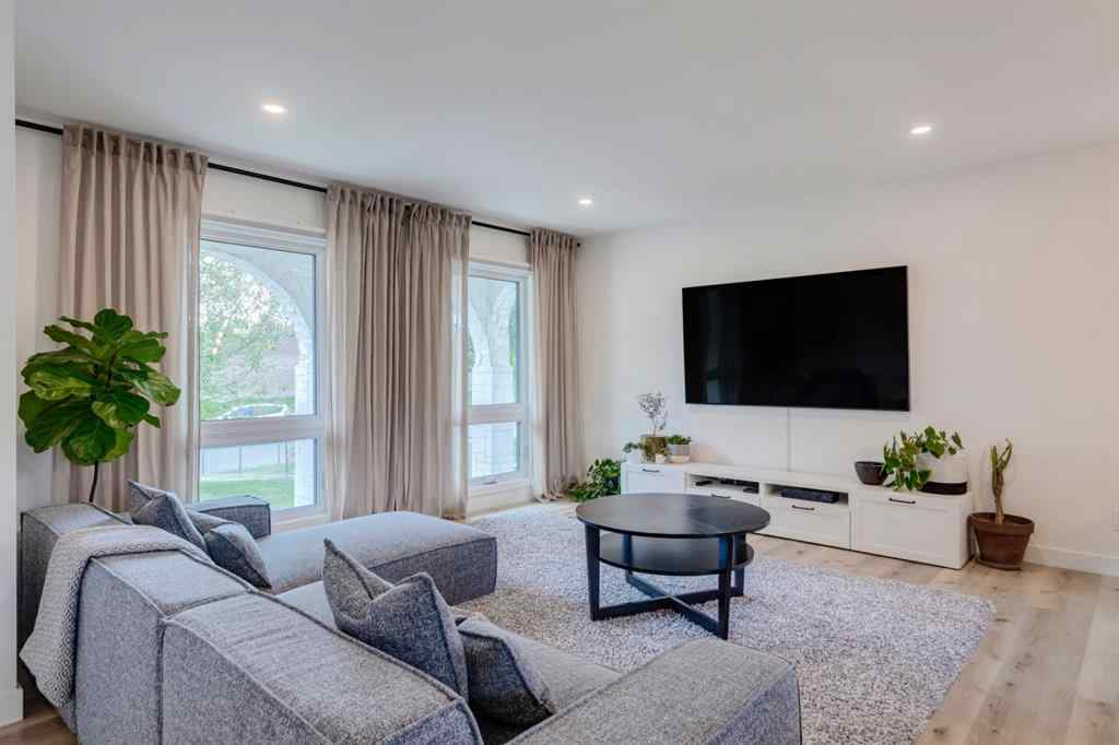 MLS® A2261189 - 1240 Mapleglade Crescent SE in Maple Ridge Calgary, Residential