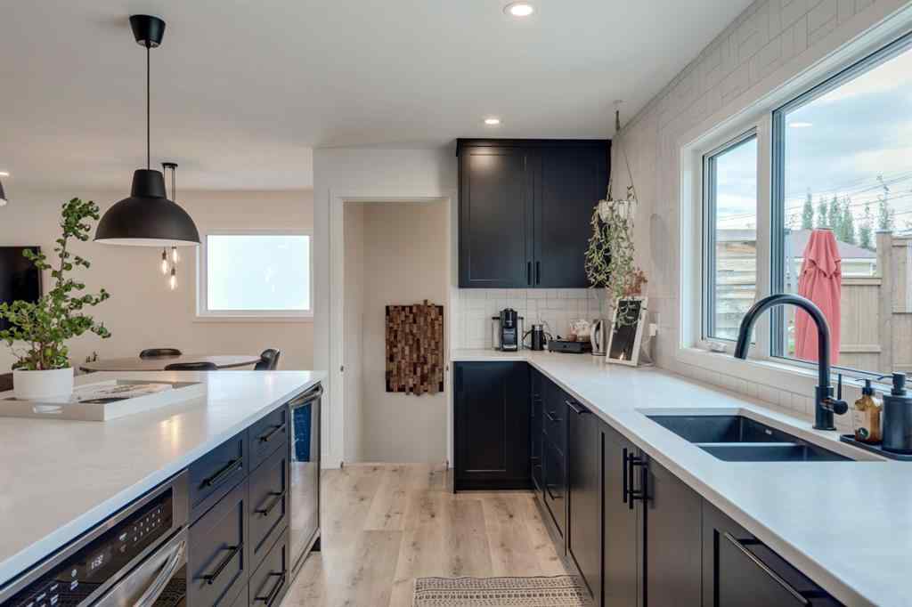 MLS® A2261189 - 1240 Mapleglade Crescent SE in Maple Ridge Calgary, Residential