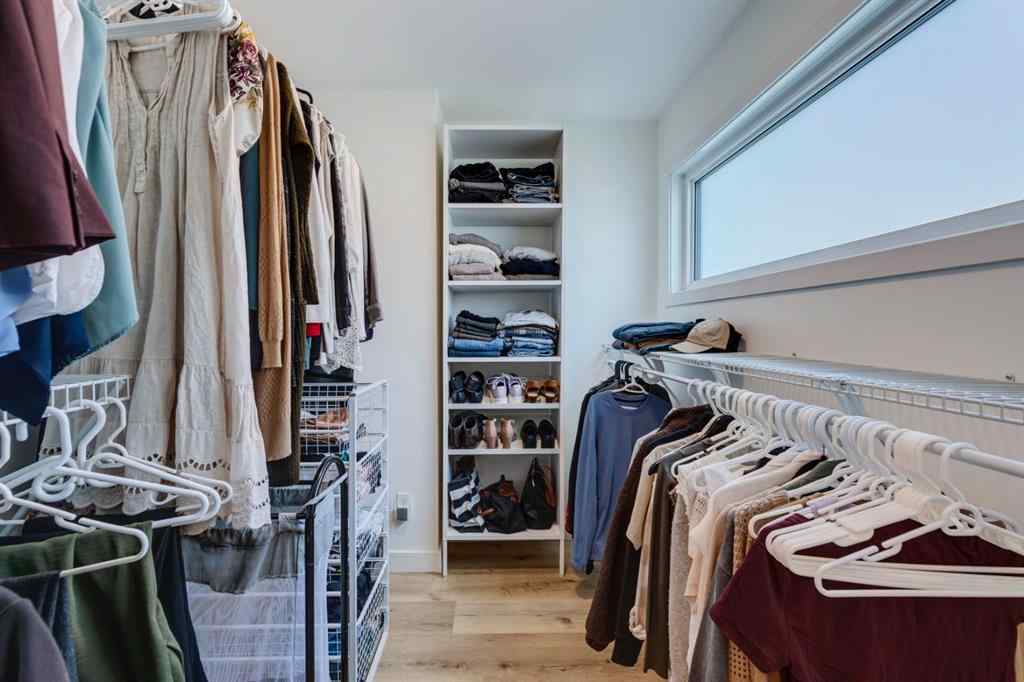 MLS® A2261189 - 1240 Mapleglade Crescent SE in Maple Ridge Calgary, Residential