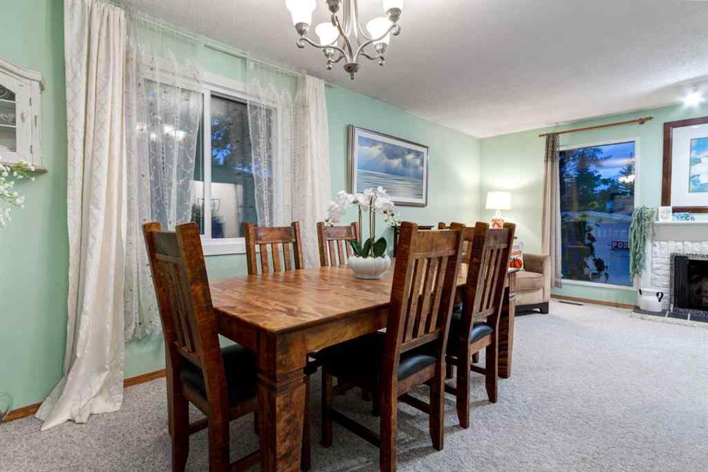 MLS® A2261199 - 220 Oakridge Place SW in Oakridge Calgary, Residential