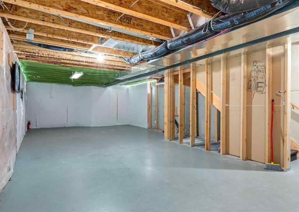 MLS® A2261200 - 141 28 Avenue NE in Tuxedo Park Calgary, Residential