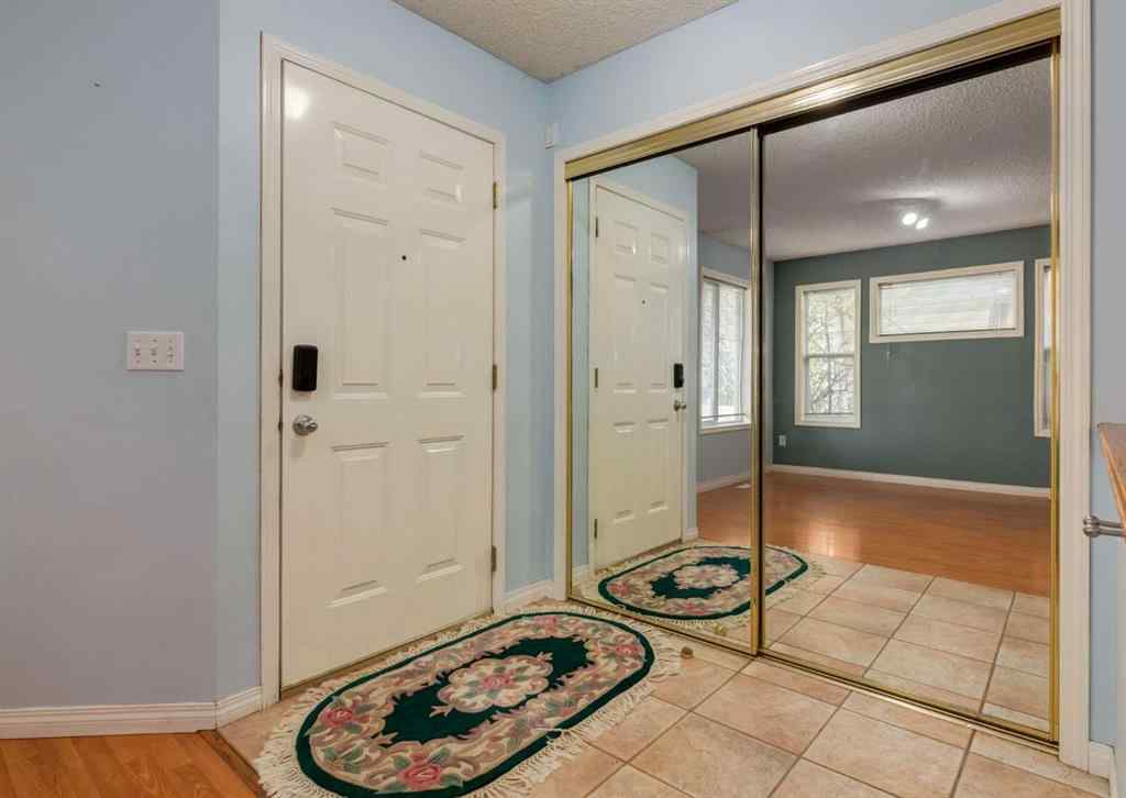 MLS® A2261200 - 141 28 Avenue NE in Tuxedo Park Calgary, Residential