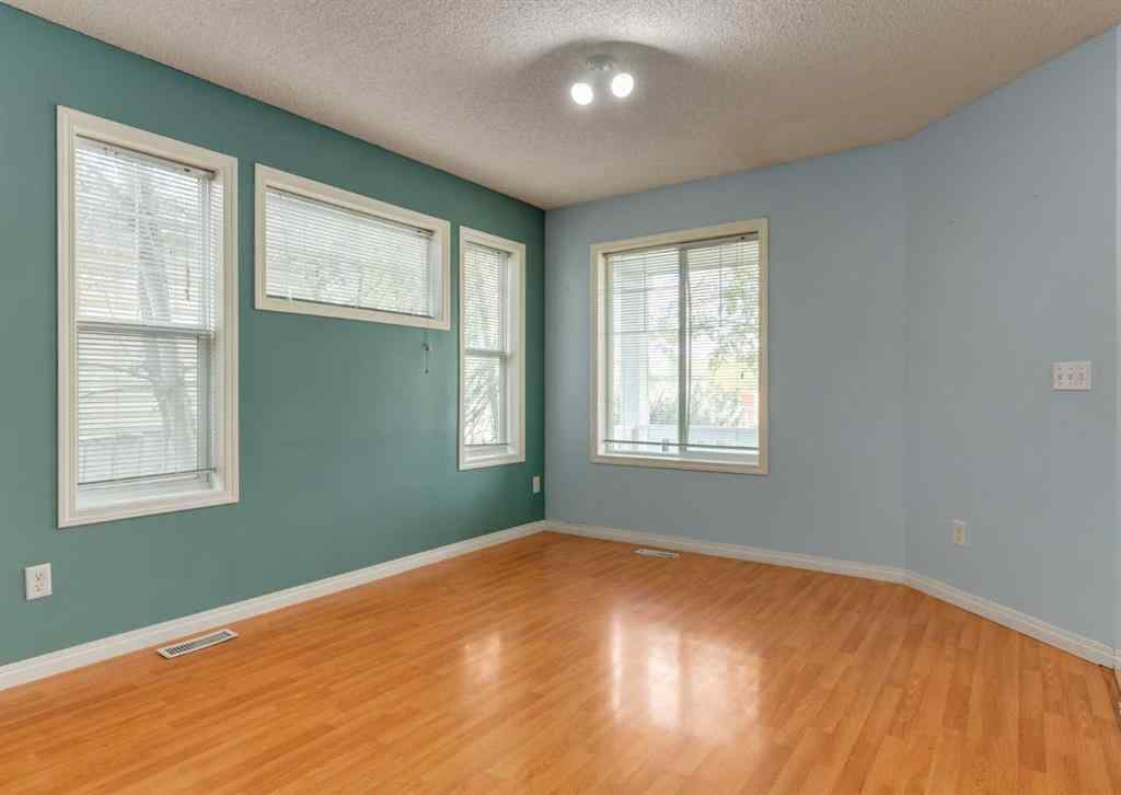 MLS® A2261200 - 141 28 Avenue NE in Tuxedo Park Calgary, Residential