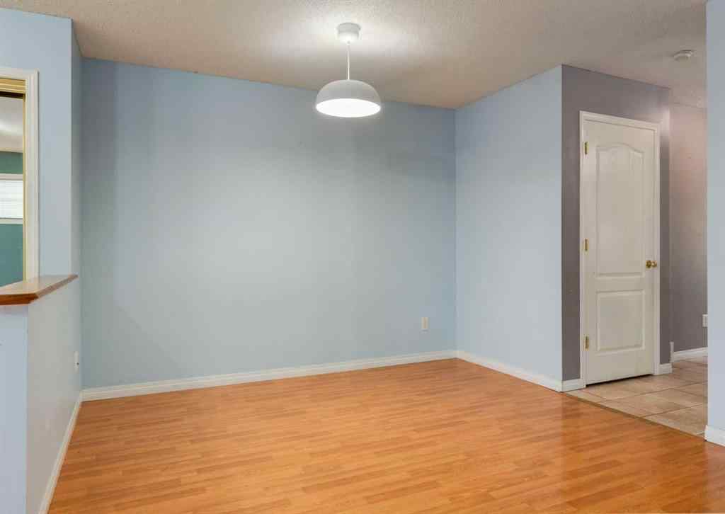 MLS® A2261200 - 141 28 Avenue NE in Tuxedo Park Calgary, Residential