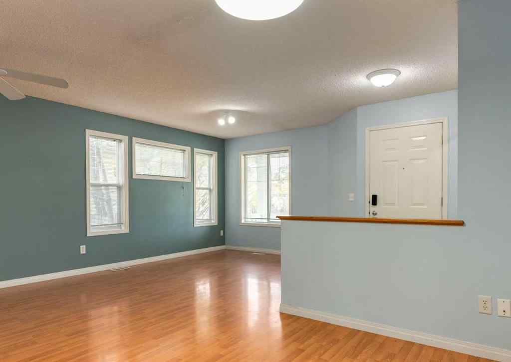 MLS® A2261200 - 141 28 Avenue NE in Tuxedo Park Calgary, Residential