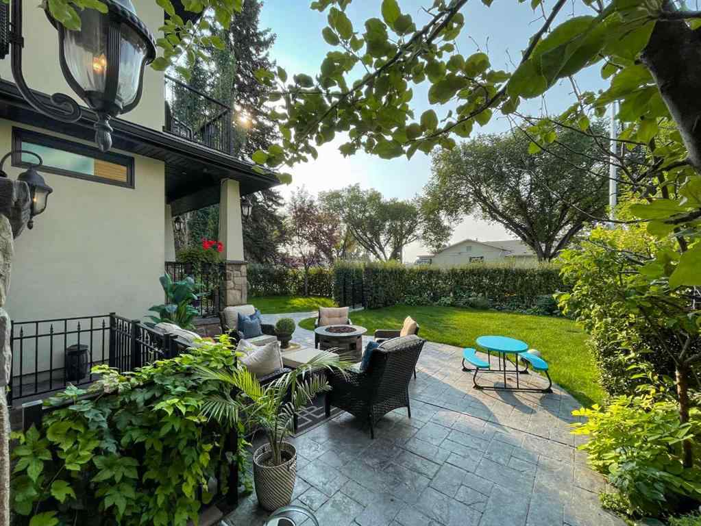 MLS® A2261202 - 814 Radford Road NE in Renfrew Calgary, Residential