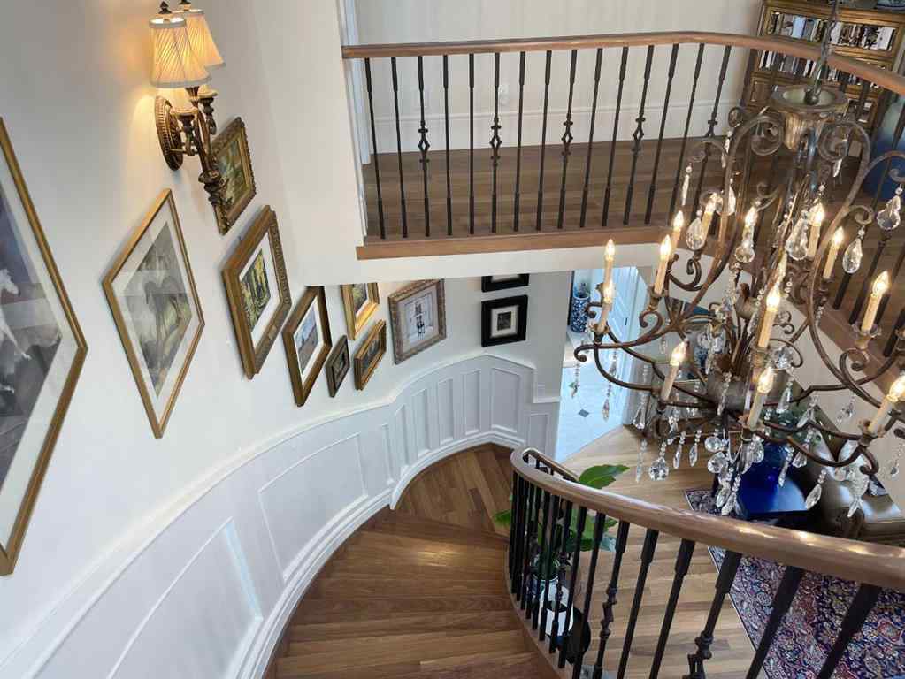 MLS® A2261202 - 814 Radford Road NE in Renfrew Calgary, Residential