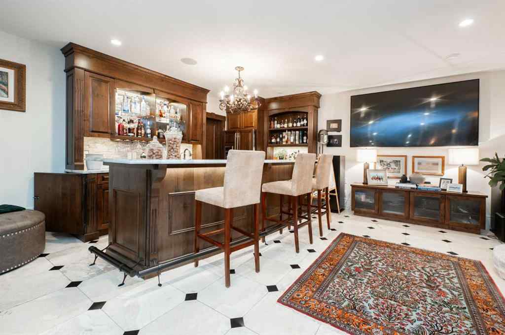 MLS® A2261202 - 814 Radford Road NE in Renfrew Calgary, Residential