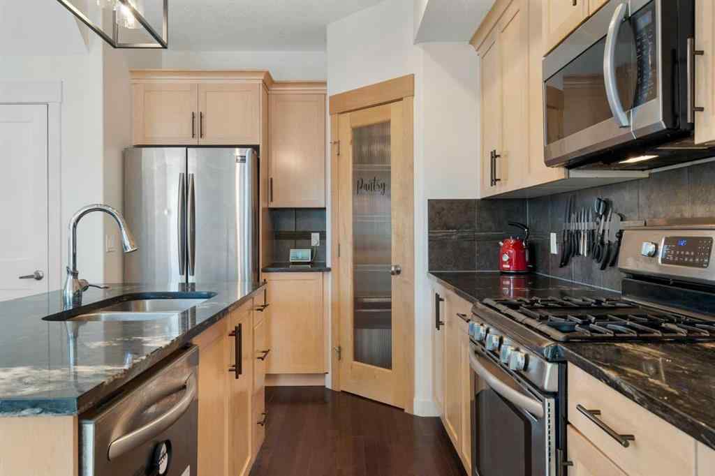 MLS® A2261207 - Unit #2 4709 17 Avenue NW in Montgomery Calgary, Residential