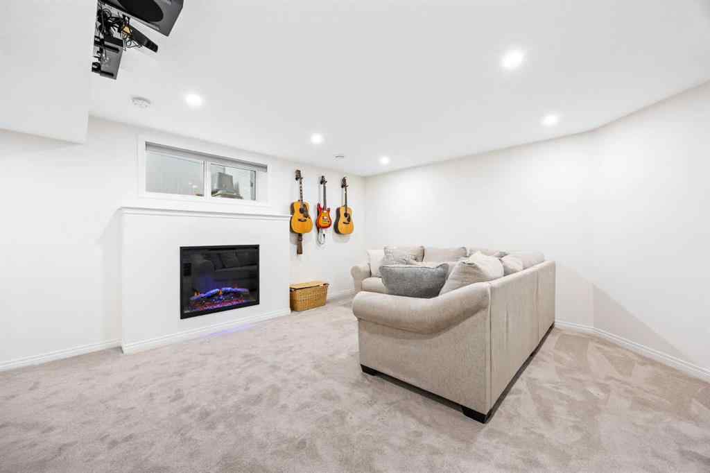 MLS® A2261209 - 16 Tuscany Ravine Court NW in Tuscany Calgary, Residential