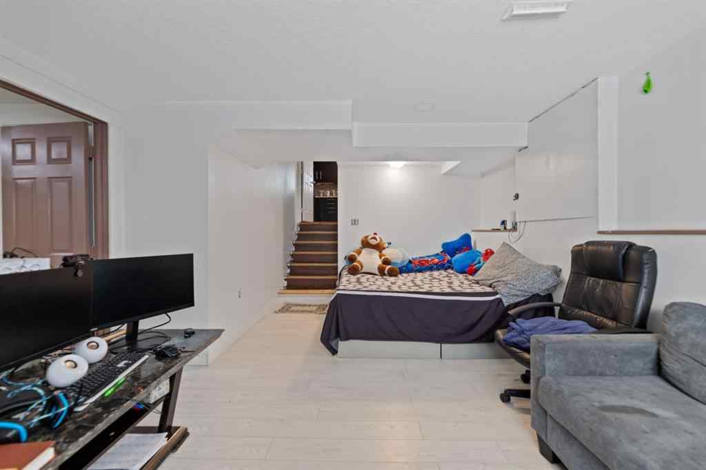 MLS® A2261220 - 20 Castlegrove Way NE in Castleridge Calgary, Residential