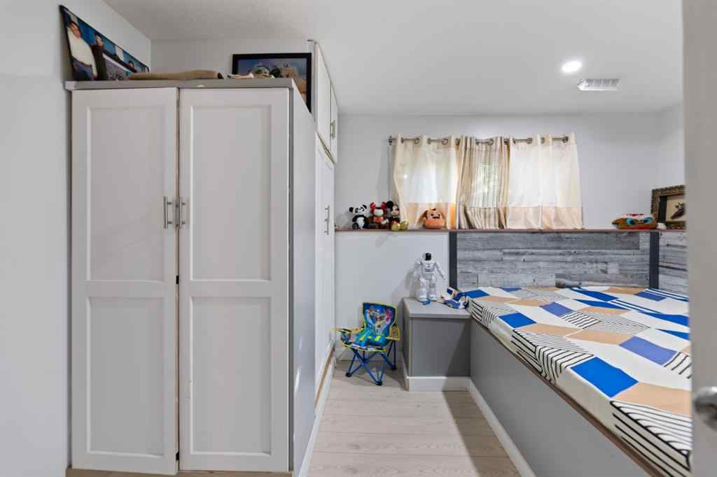 MLS® A2261220 - 20 Castlegrove Way NE in Castleridge Calgary, Residential