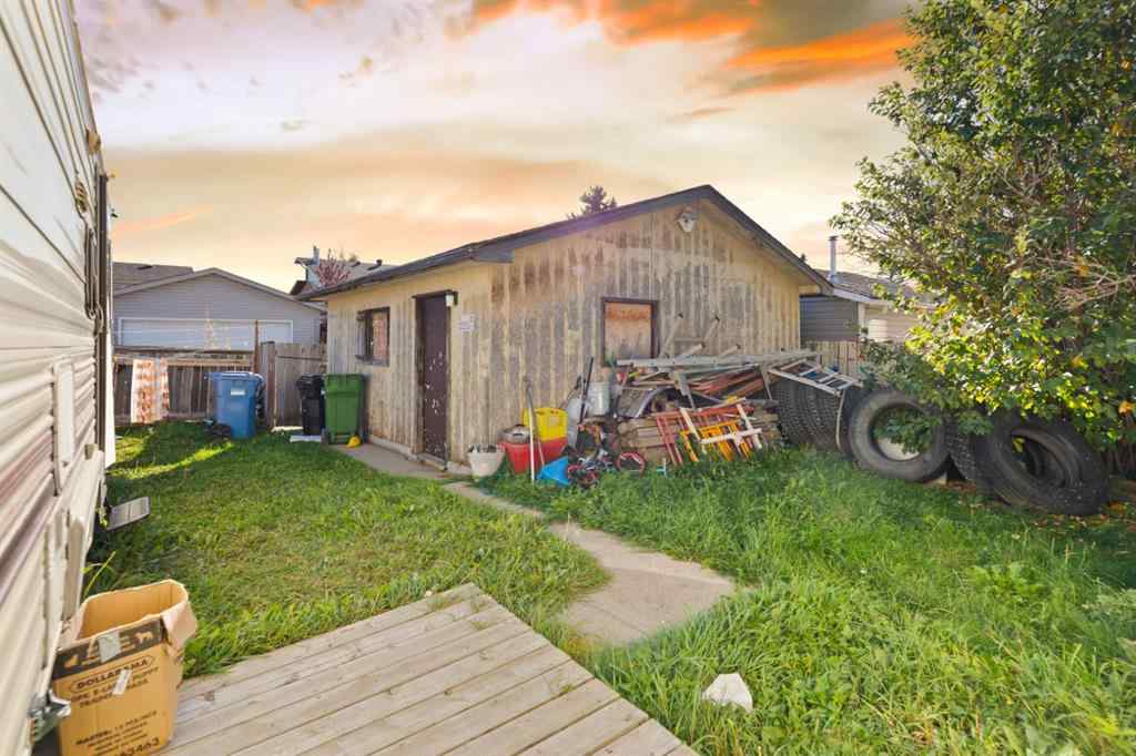 MLS® A2261220 - 20 Castlegrove Way NE in Castleridge Calgary, Residential