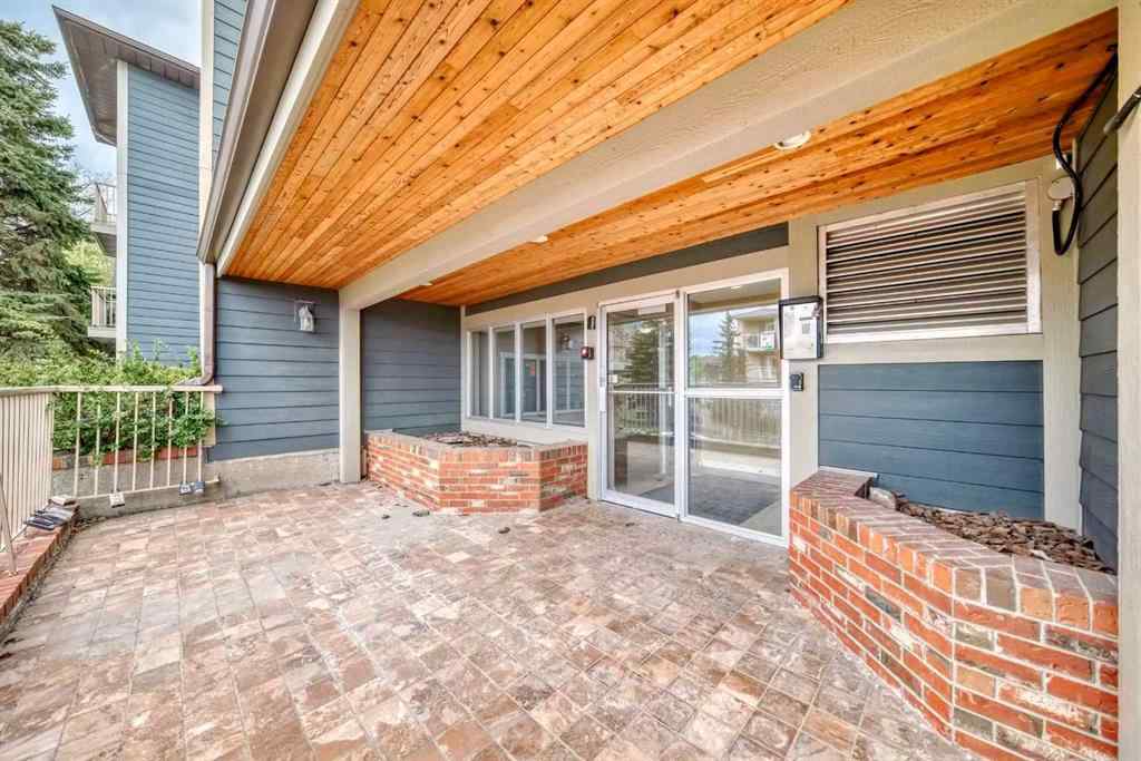 MLS® A2261224 - Unit #204 420 3 Avenue NE in Crescent Heights Calgary, Residential